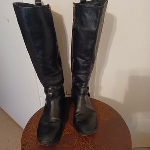 Tory burch boots